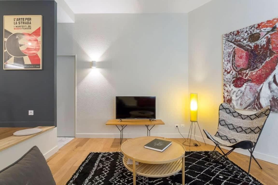 Arbre Sec - T2 - Meuble Tres Calme Apartment Lyon Exterior foto