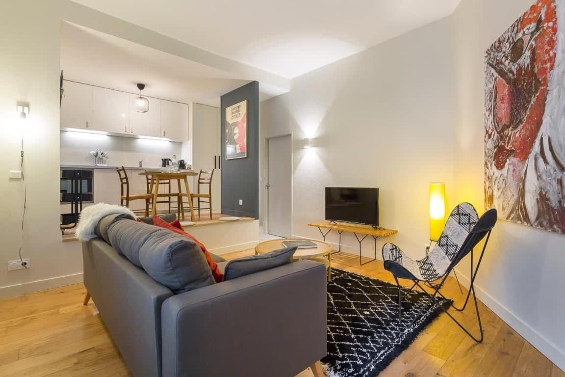 Arbre Sec - T2 - Meuble Tres Calme Apartment Lyon Exterior foto